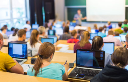 Which 10 Characteristics Should University Warning Systems Meet?