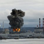 Взрыв на нефтеперерабатывающем заводе Irving Oil в Канаде