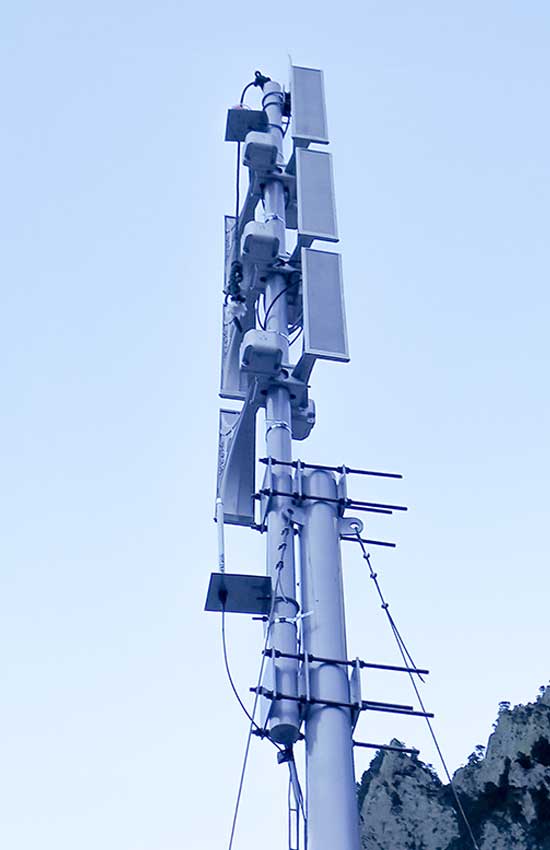 Pavian 900 W Electronic Siren at the Georgian Border – Telegrafia Telegrafia Pavian 900 W electronic siren providing early warning at the Georgian border in Dariali Gorge.